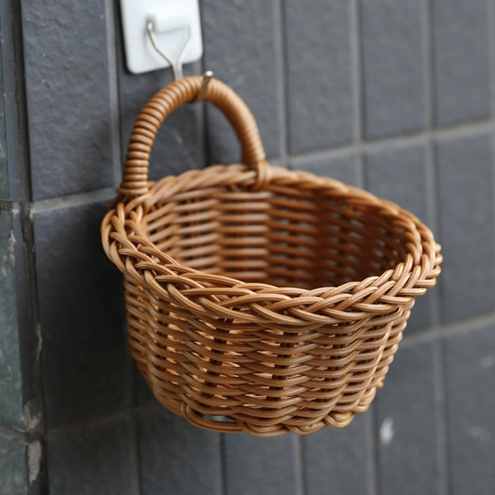 wicker hanging baskets for decorative storage and organization - vue 5 sur 12