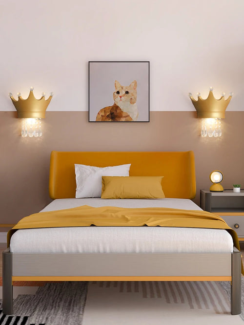 Nordic crown resin wall light for cute children's bedroom - vue 4 sur 12