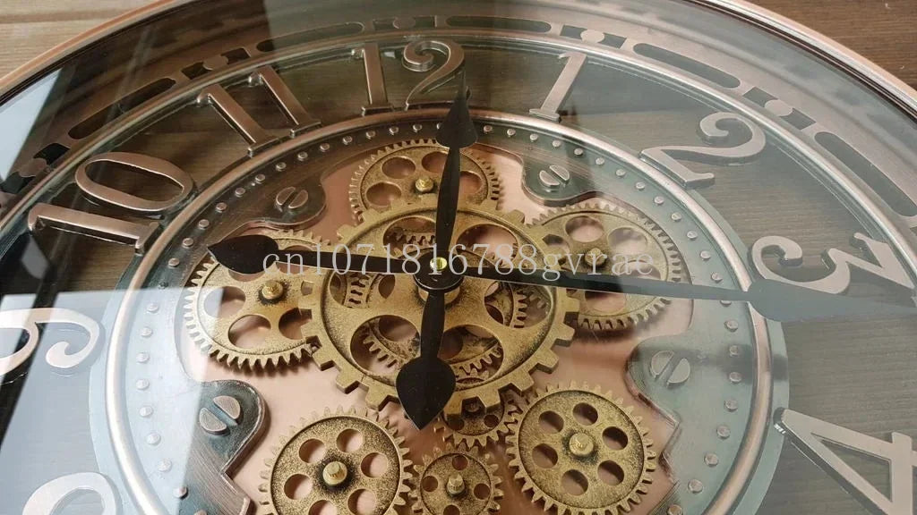 industrial metal wall clock with decorative moving gears - vue 6 sur 14