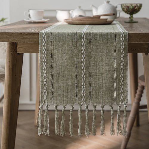 Embroidered bohemian table runner with woven tassels - vue 3 sur 7