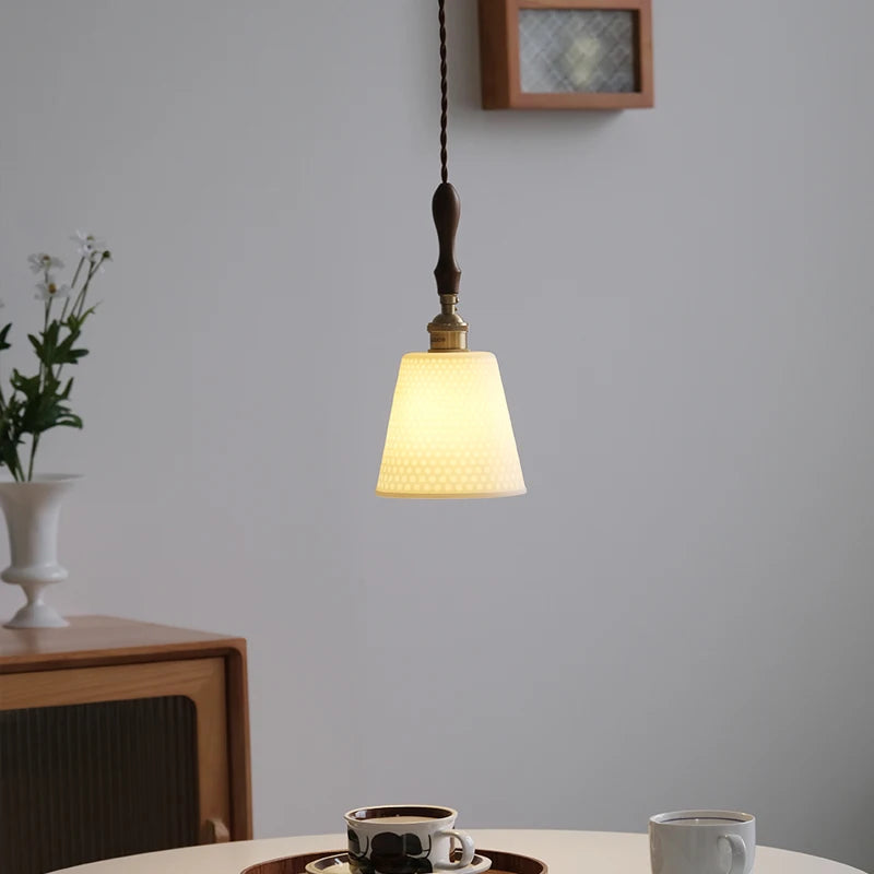 Japanese ceramic LED pendant light for kitchen and restaurant - vue 5 sur 11