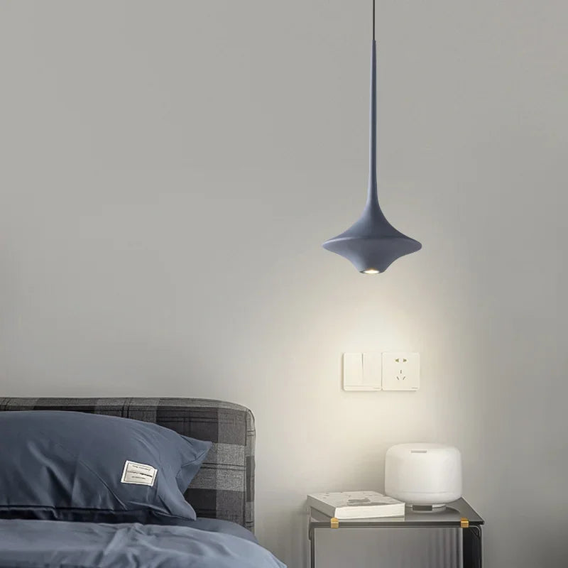 Modern design pendant light for restaurants and contemporary spaces - vue 4 sur 9