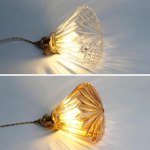 Modern glass and copper chandelier with minimalist design for creative lighting - vue 3 sur 8