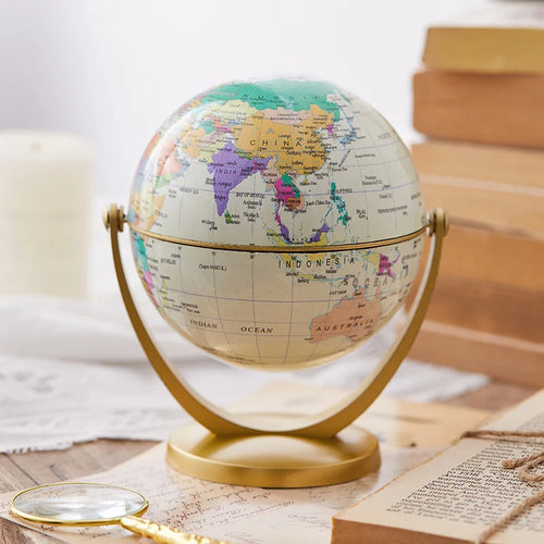 rotating retro globe for learning geography - vue 3 sur 8