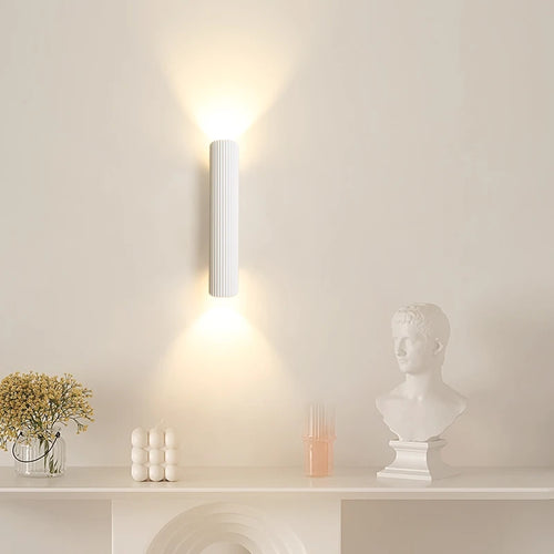 Designer wall light with full spectrum eye protection and warm ambience - vue 5 sur 8