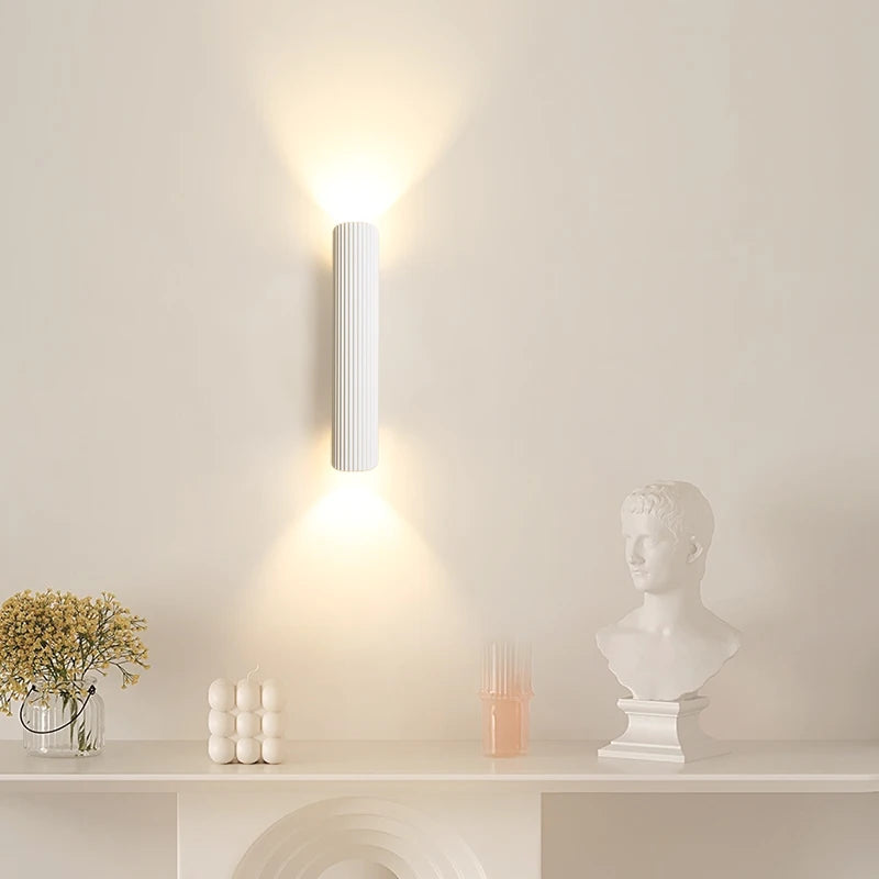 Designer wall light with full spectrum eye protection and warm ambience - vue 5 sur 8