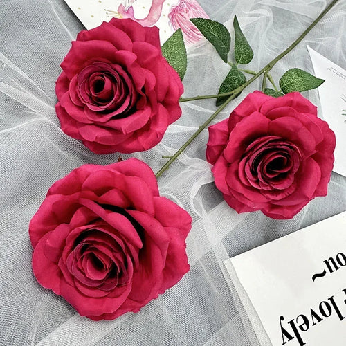 Silk floral decoration with roses and branches for parties - vue 8 sur 14