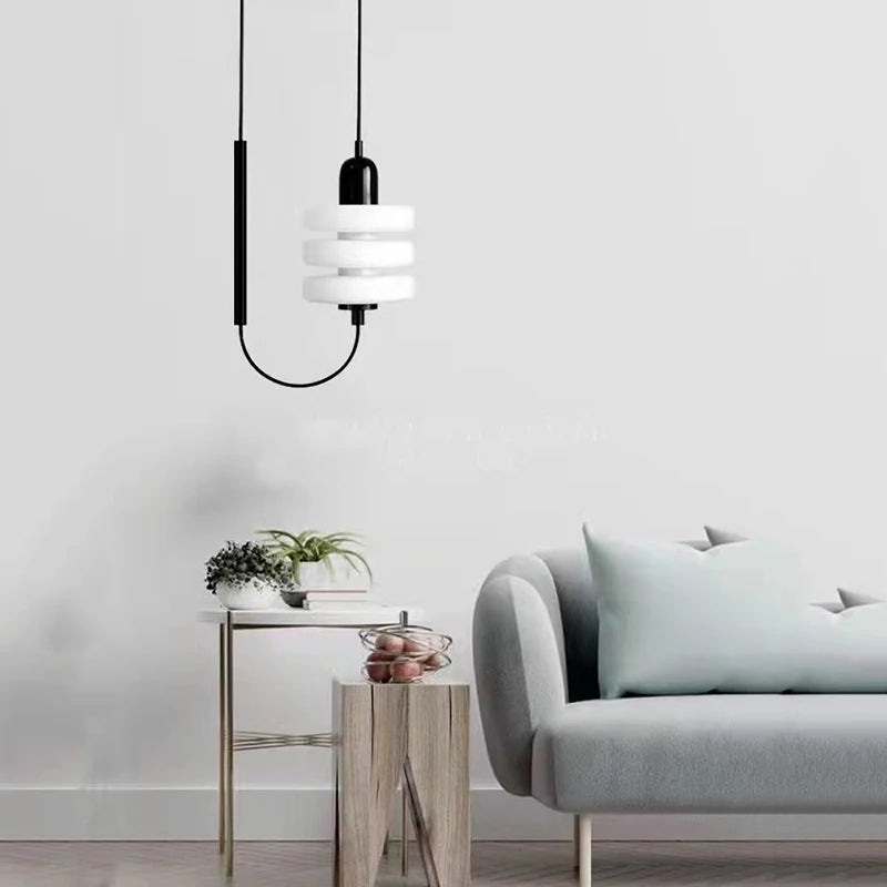 Scandinavian glass pendant light minimalist design for indoor lighting - vue 3 sur 7