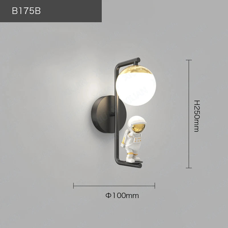 Creative astronaut wall light for modern decor - vue 15 sur 15