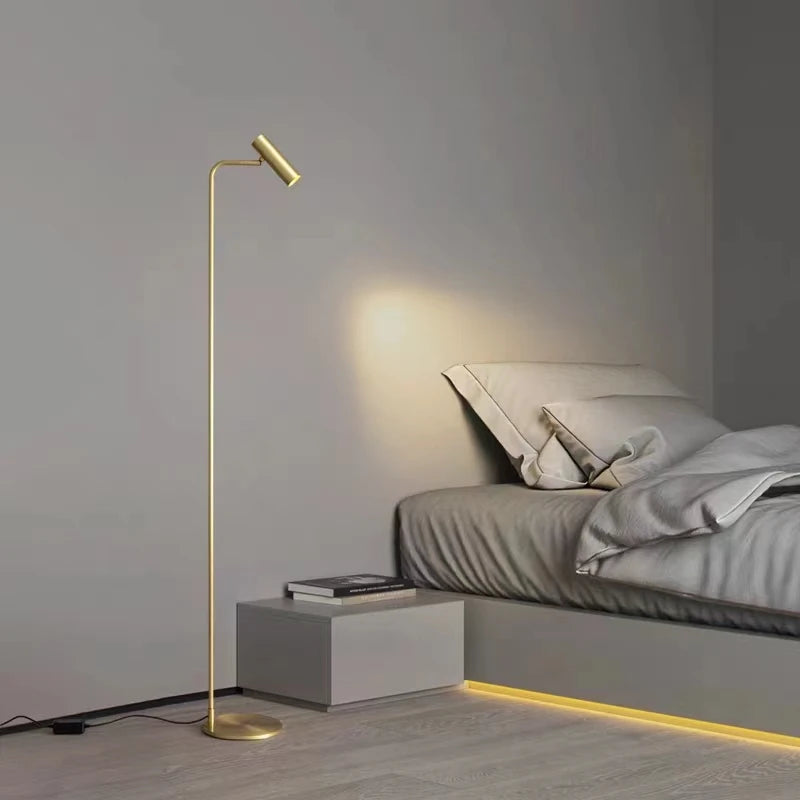 Minimalist brass rotating floor lamp with 3 brightness levels - vue 4 sur 8