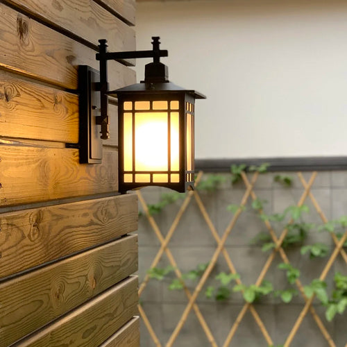 Waterproof outdoor LED wall light for garden, balcony, patio, and pathway - vue 4 sur 6