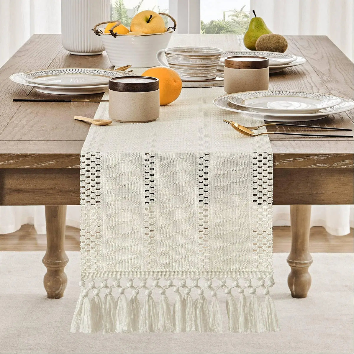 Boho ivory macramé table runner with fringe - vue 4 sur 7