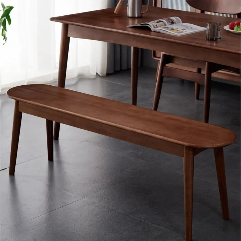 elegant and versatile bench for a refined and comfortable interior