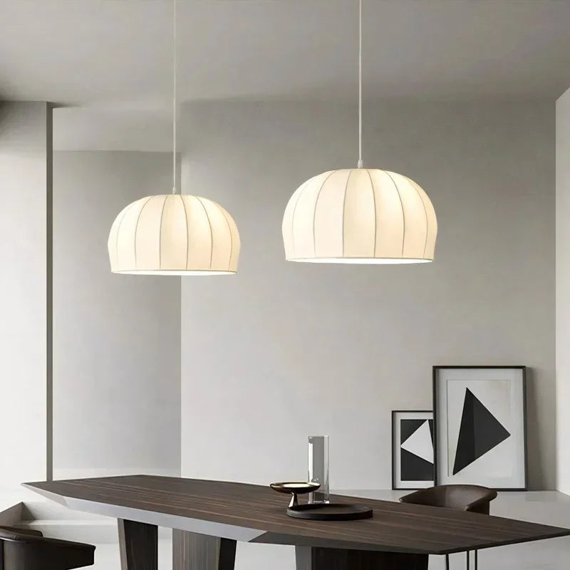 Nordic wabi-sabi silk cocoon decorative pendant light - vue 4 sur 9
