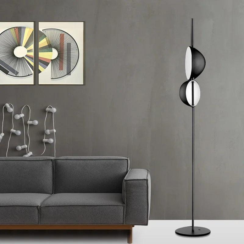 Vintage black and gold LED floor lamp with double shade for reading and bedroom - Superluna - vue 3 sur 8