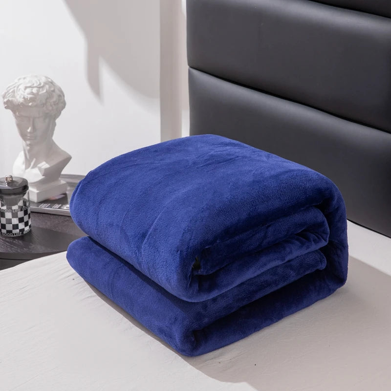Warm and soft checked flannel fleece blanket for winter