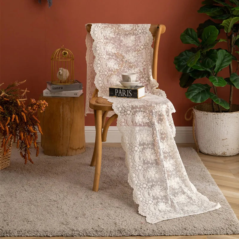 Vintage beige boho floral lace table runner - vue 7 sur 7