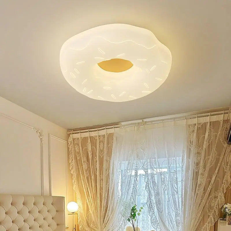 Creative doughnut-shaped ceiling light for children's room decor