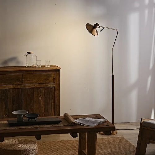 Modern solid wood LED floor lamp with retro design - vue 4 sur 8