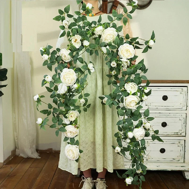 Elegant artificial silk rose vine floral decoration - vue 5 sur 11