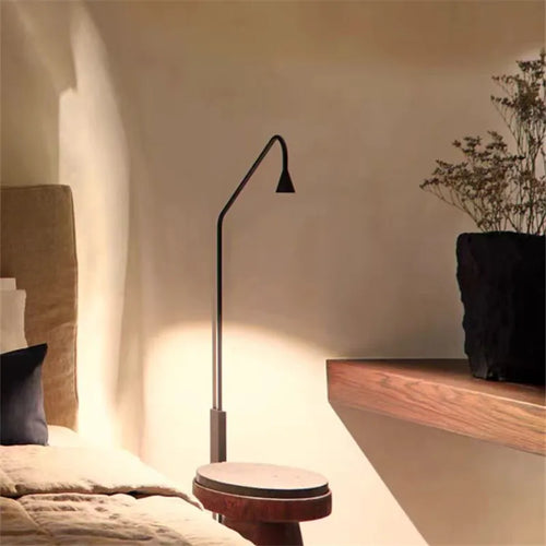 Minimalist gold long arm wall light for interior decoration - vue 5 sur 10