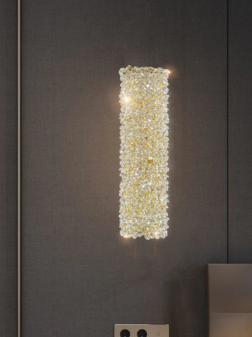 Gold metal wall light with clear crystal bulb and adjustable wire - vue 2 sur 9