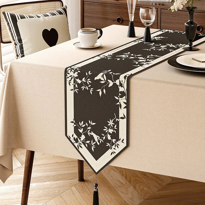 Vintage floral country-style table runner for kitchen