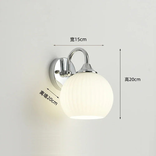 Modern glass LED wall light for interiors - vue 10 sur 9