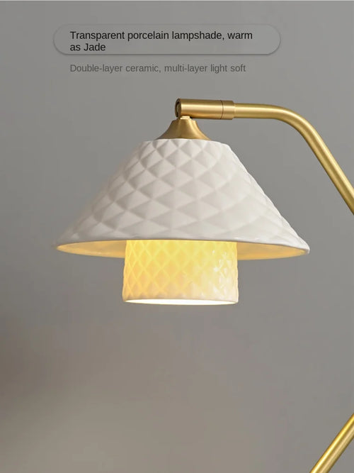 Ceramic and copper desk lamp with adjustable angle - vue 6 sur 12