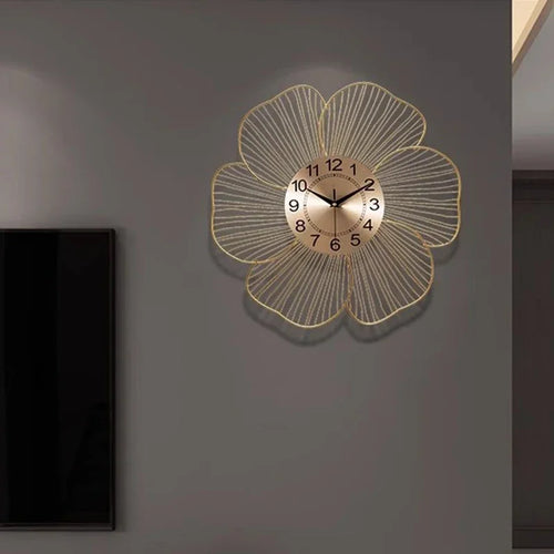 designer metal wall clock for a modern and refined interior - vue 5 sur 8