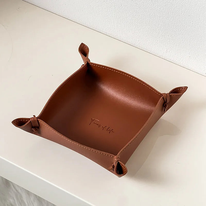 Leather storage tray for dice, jewellery and keys - vue 10 sur 14