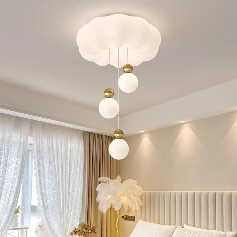 Modern cloud chandelier for children's room, romantic and cosy - vue 3 sur 15