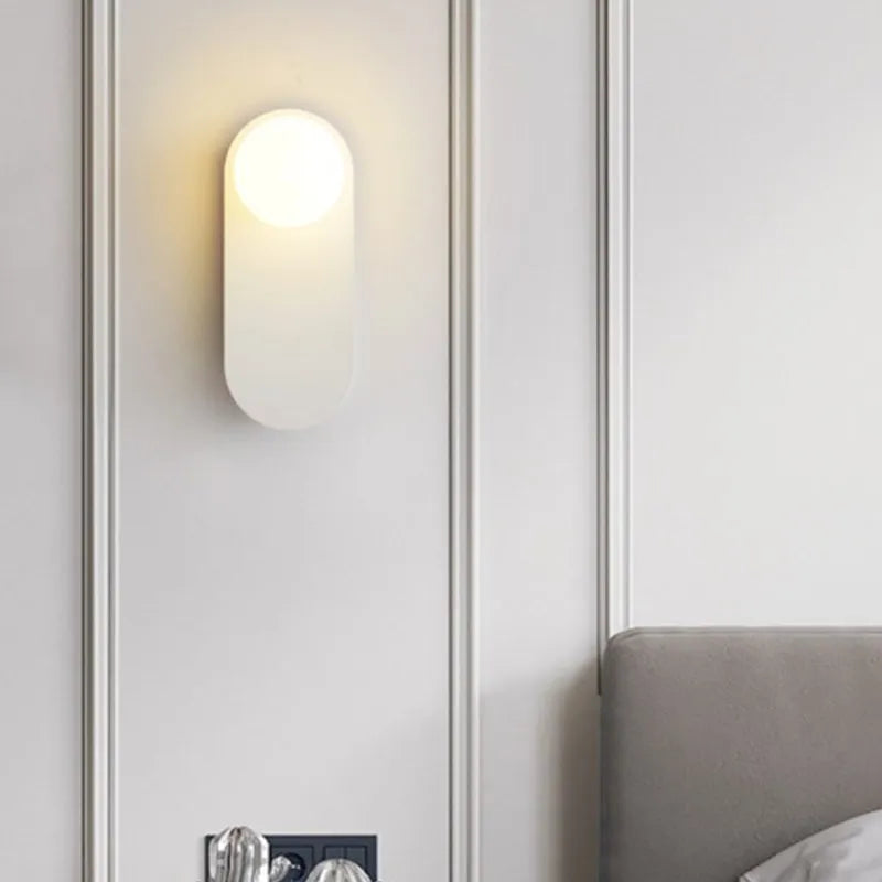 Minimalist nordic LED glass wall light in orange - vue 5 sur 9