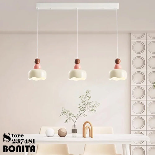Cream floral pendant light for a warm atmosphere - vue 5 sur 8