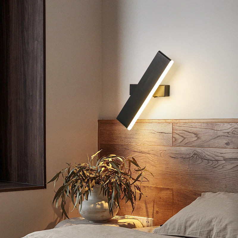 Creative full spectrum rotatable wall light