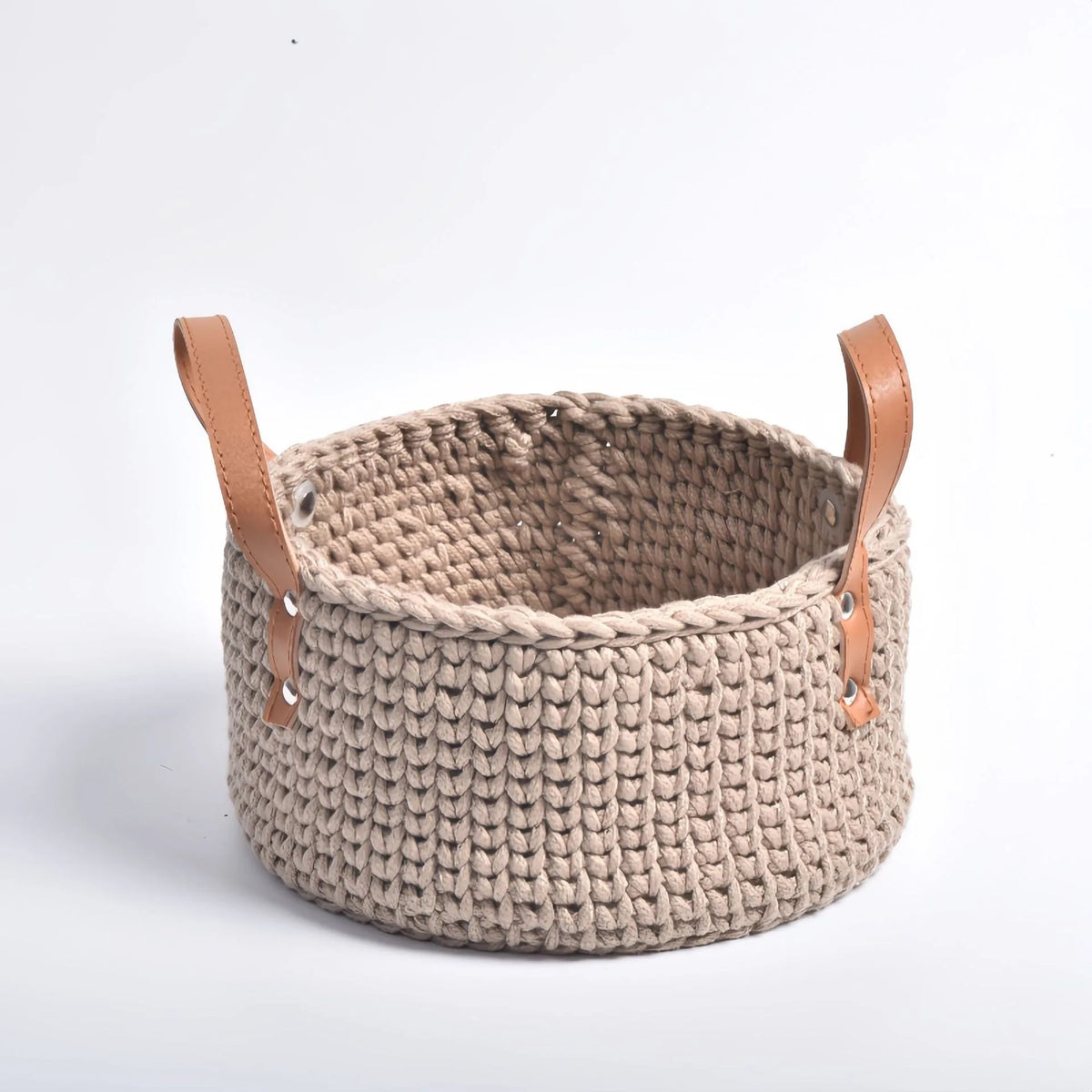 panier de rangement tricoté à la main en coton avec poignée en cuir - vue 10 sur 16