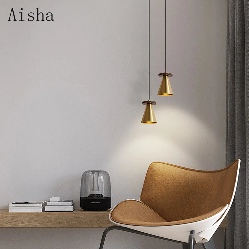 Elegant walnut wood and copper pendant light for sophisticated interiors - vue 1 sur 8