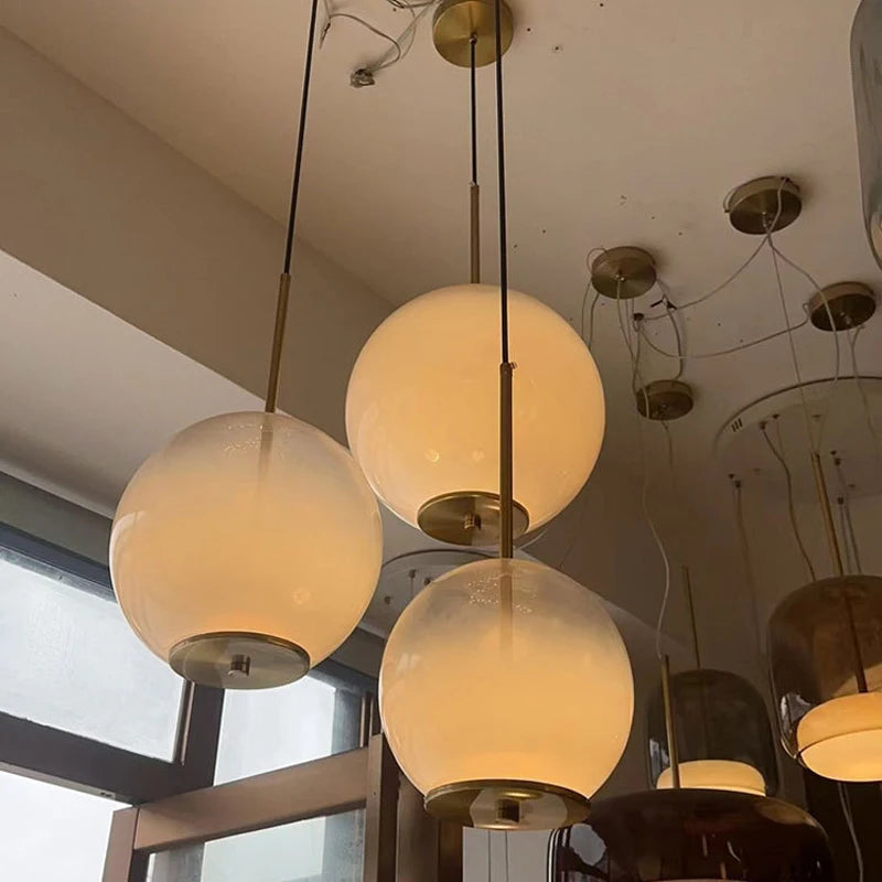Elegant modern glass pendant light for kitchen island - vue 9 sur 9