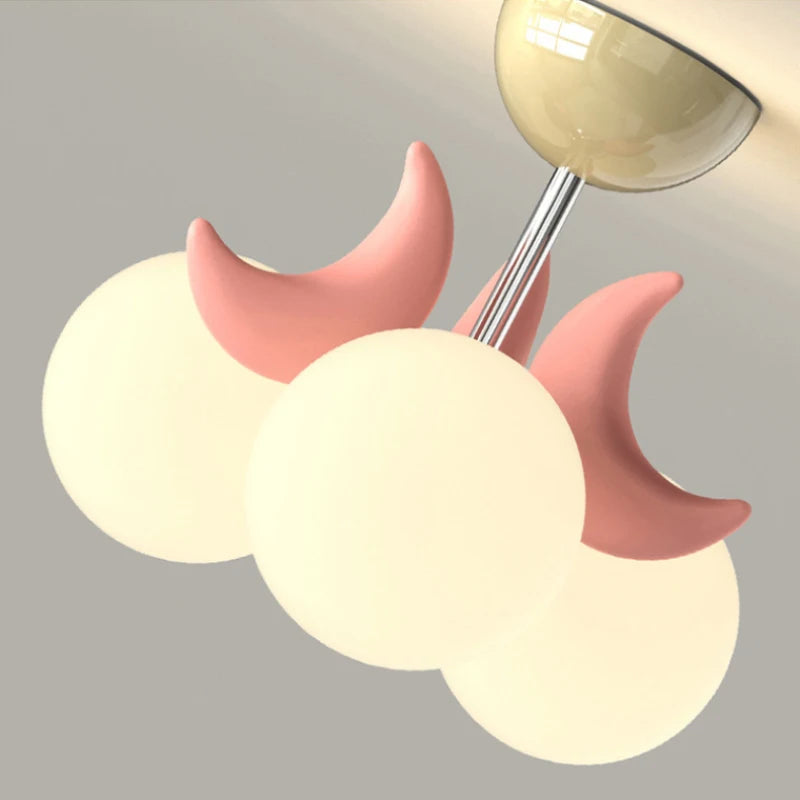 Moon-shaped ceiling light for modern and cosy children's room - vue 5 sur 8
