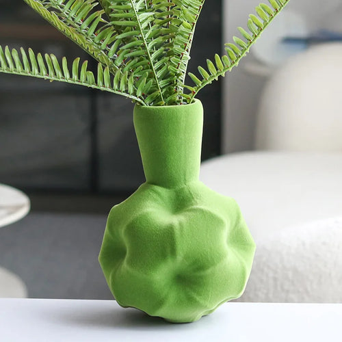 abstract flocking resin vase for craft decoration - vue 2 sur 6