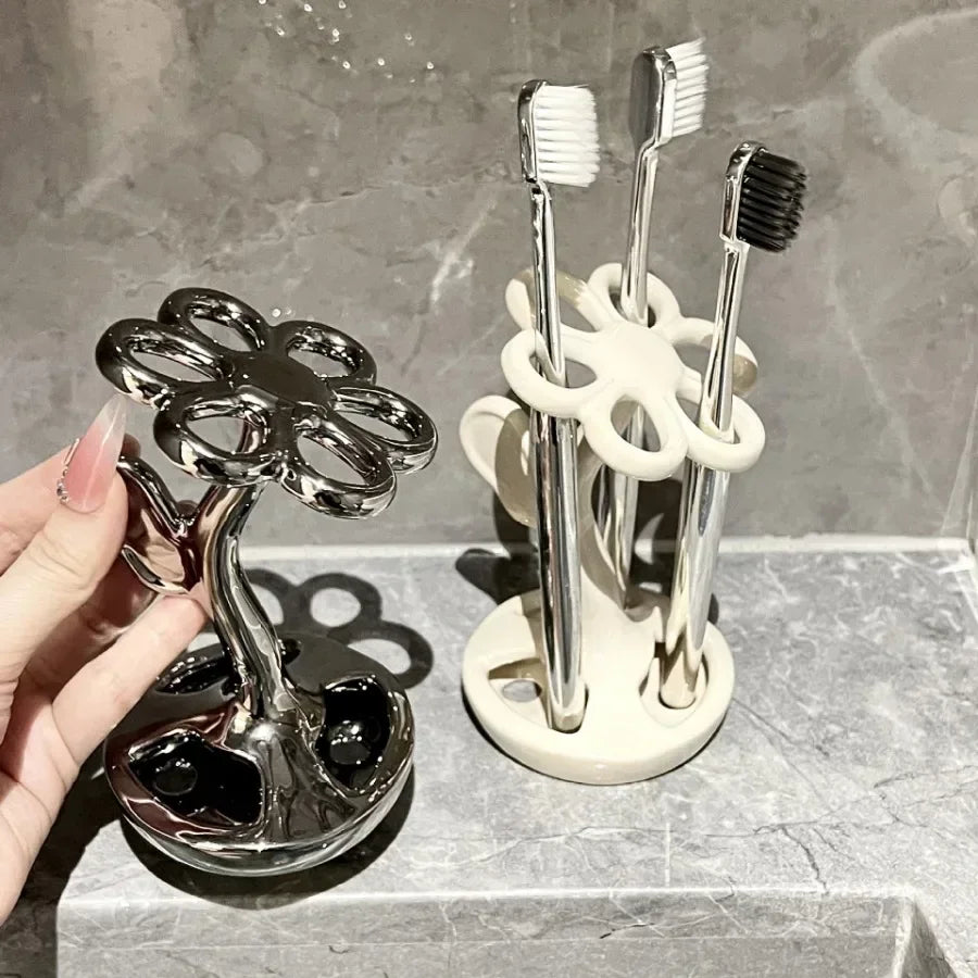 stylish storage holder for brushes and makeup - vue 4 sur 9