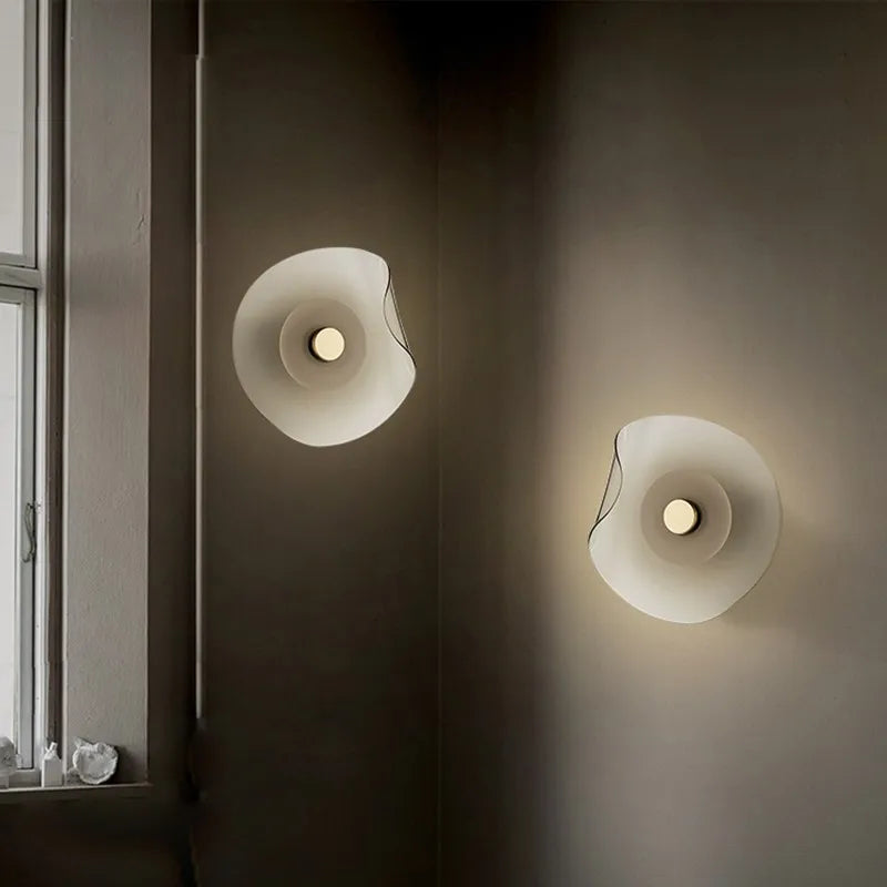 Modern glass LED wall light for interior decor - vue 5 sur 8