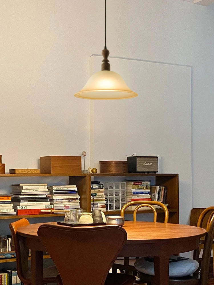 Solid wood pendant light in Japanese retro style for interior decoration - vue 4 sur 8