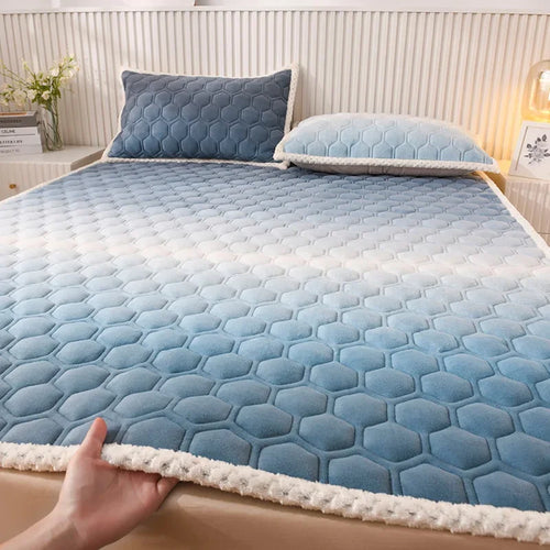 soft plush student mattress topper for single or double bed - vue 11 sur 18
