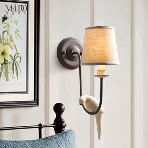 American French antique wall light with bird decoration - vue 2 sur 6
