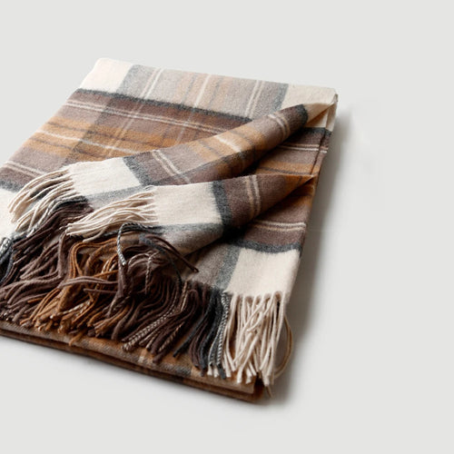 Wool cashmere plaid blanket with scottish check winter countryside style - vue 5 sur 7
