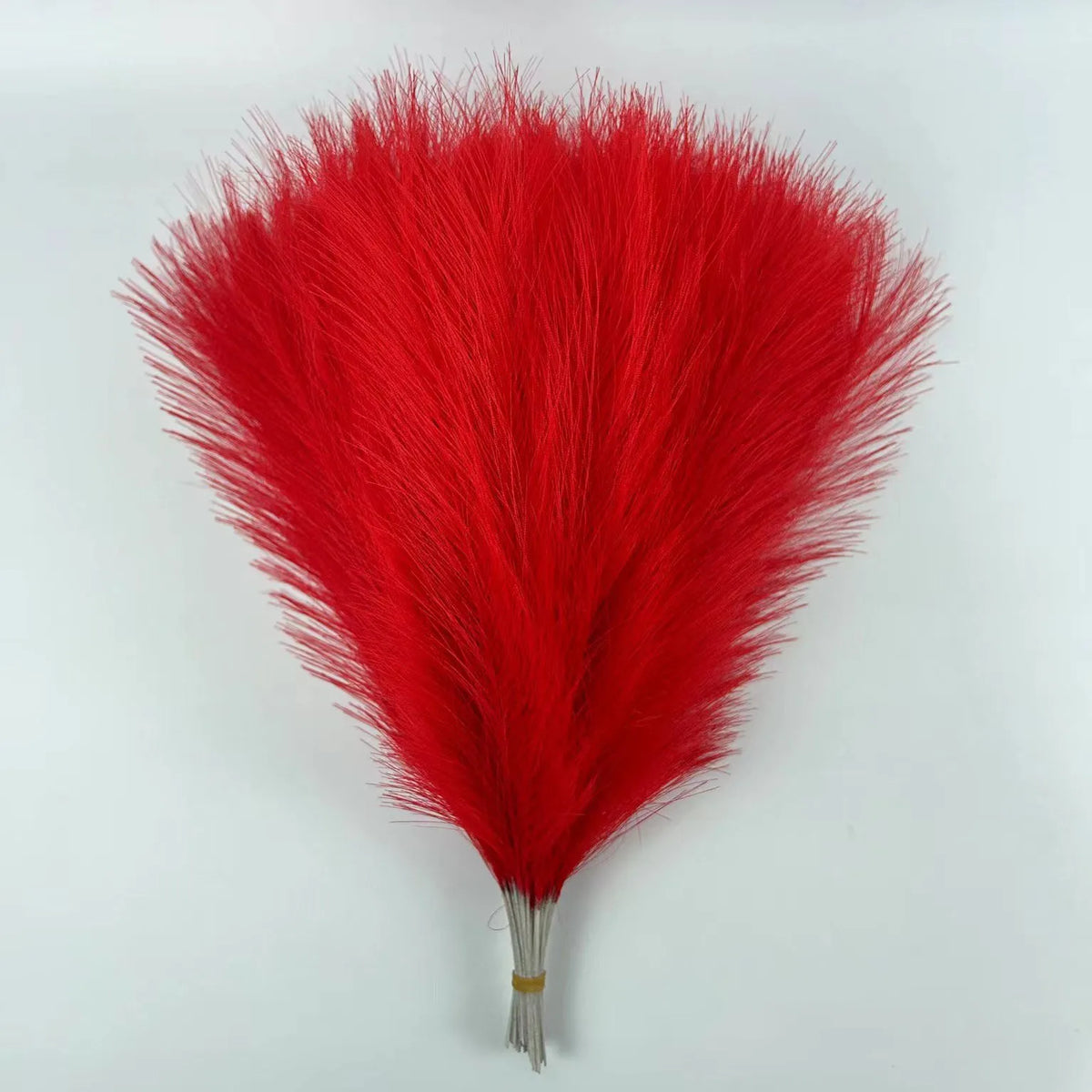 Artificial pampas grass flowers for home and party decoration