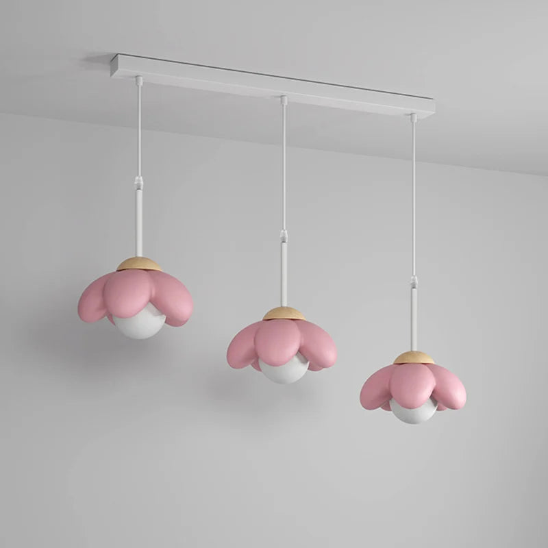 Modern LED pendant light for elegant interior decor - vue 3 sur 10