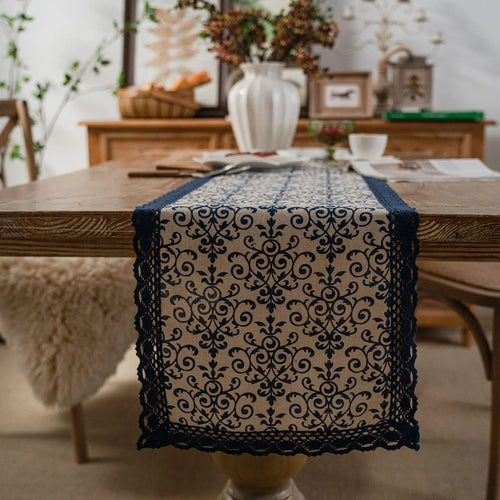 Blue and white striped lace country table runner - vue 4 sur 5