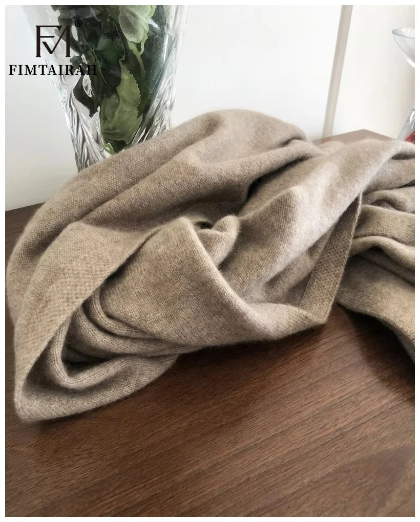 Elegant pure cashmere knitted scarf with fringes - vue 4 sur 7